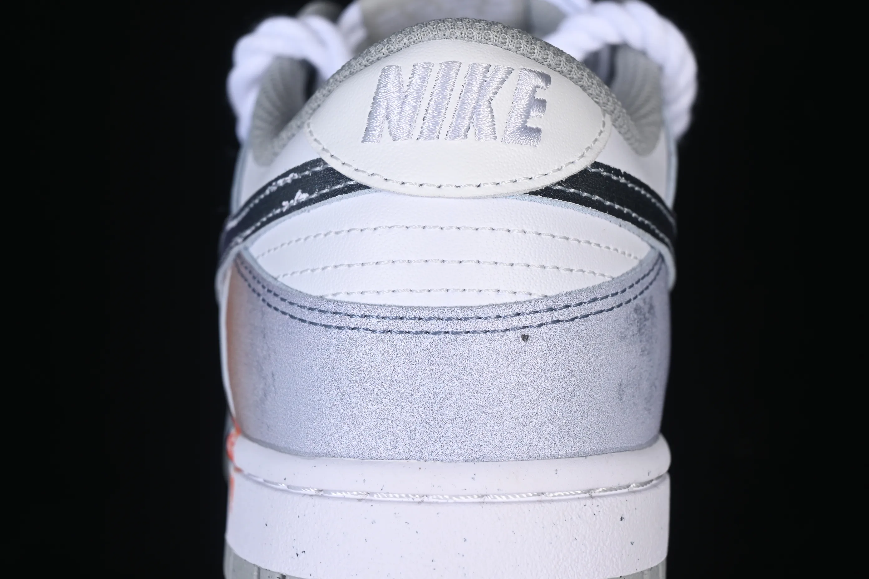 All categories Nk SB Dunk Series Nk SB Dunk Low High-end customized low-top sneakers Nike SB Dunk Low Fantasy Starry Sky Straps Low-top casual sneakers DD1391-103
